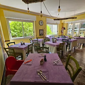 https://villa-pina-laigueglia.hotelitalianriviera.com
